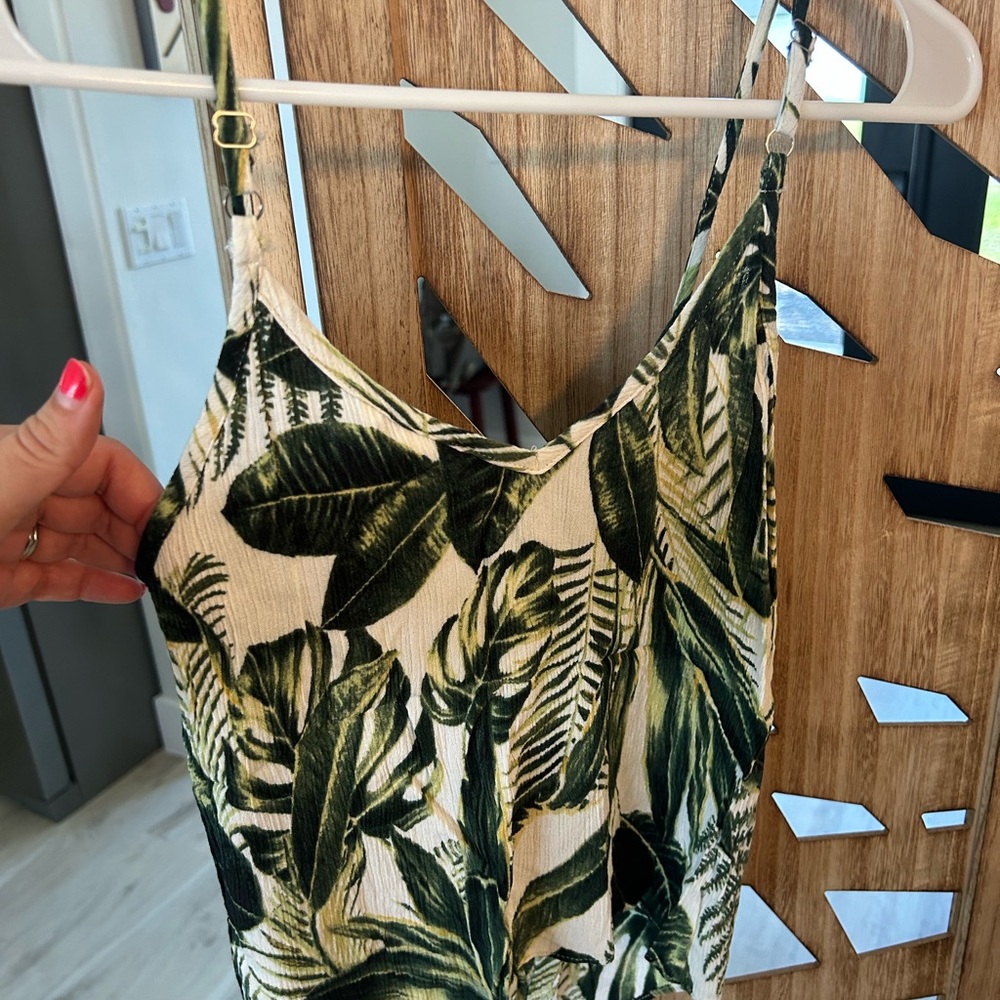Tropical Leaf Print Tank size 2